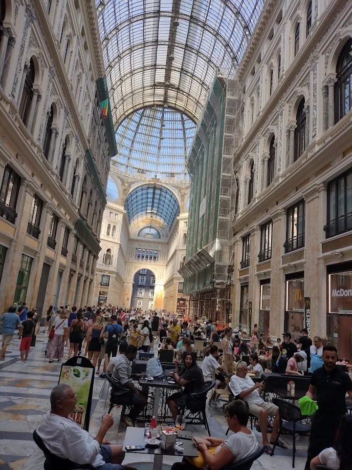 Galería Umberto I de Nápoles
